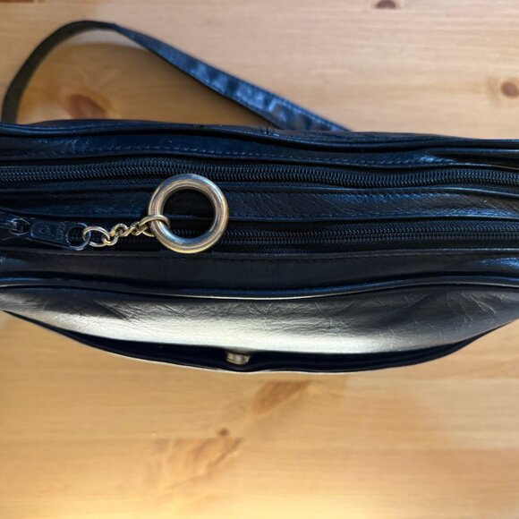 Field Manor Black Leather Purse with Adjustable Strap and Gold Metal Hardware - Picture 7 of 9